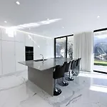 Montana Βίλα *