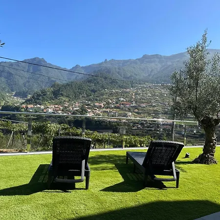 Montana Vila *